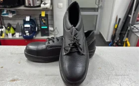 Ботинки с металлическим забором носом