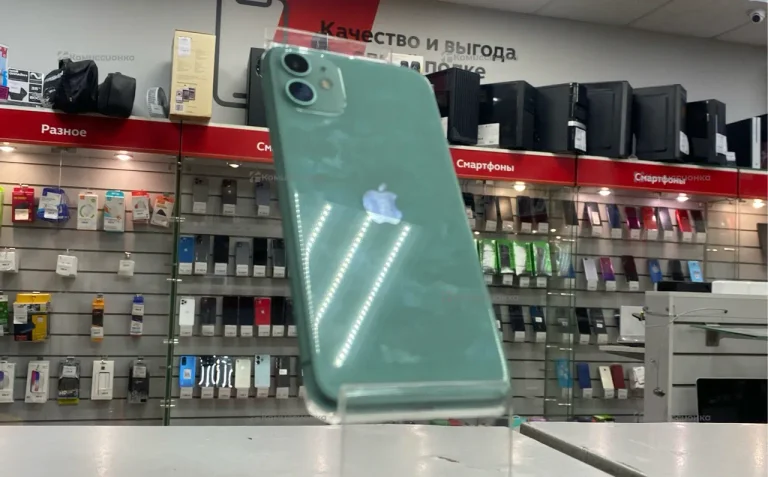 Apple iPhone 11 4/128 ГБ