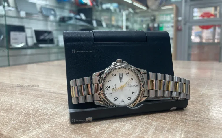 Часы  Q&Q Quartz