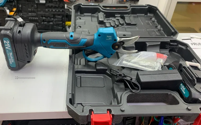 Секатор аккумуляторный Makita