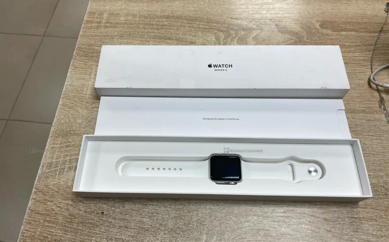 Часы  Apple Watch Series 3