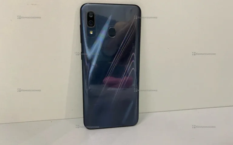 Samsung Galaxy A20 3/32 ГБ