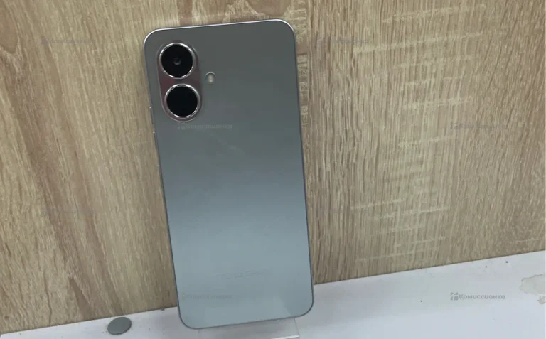 Tecno Spark Go 2 4/128 ГБ