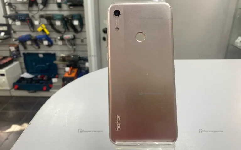 Honor 8A 2/32 Гб