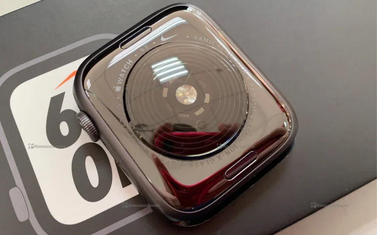 Часы  Apple Watch SE