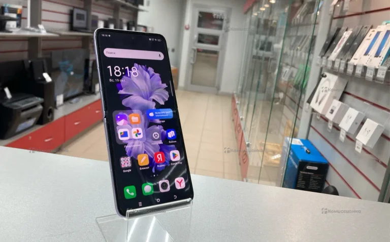 Tecno Phantom V Flip 8/256 ГБ