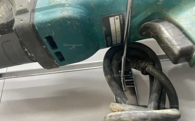 Перфоратор makita HR2470