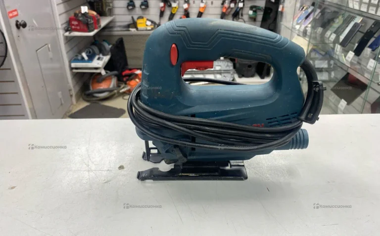 Электролобзик BOSCH GST 700