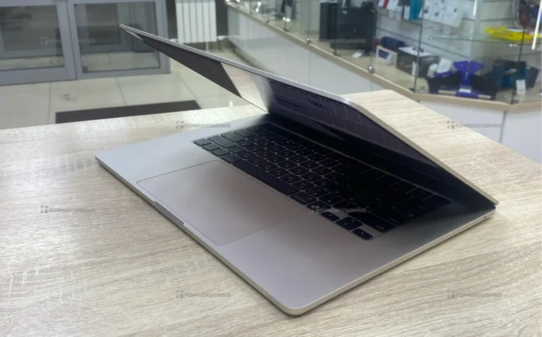 Ноутбук  MacBook Air (15-inch,M4,2025)