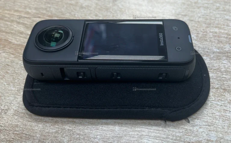 Видеокамера Insta360 X3