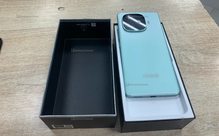 Vivo iQOO 12 12/512 ГБ