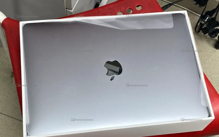 Ноутбук  MacBook Air 13 2020