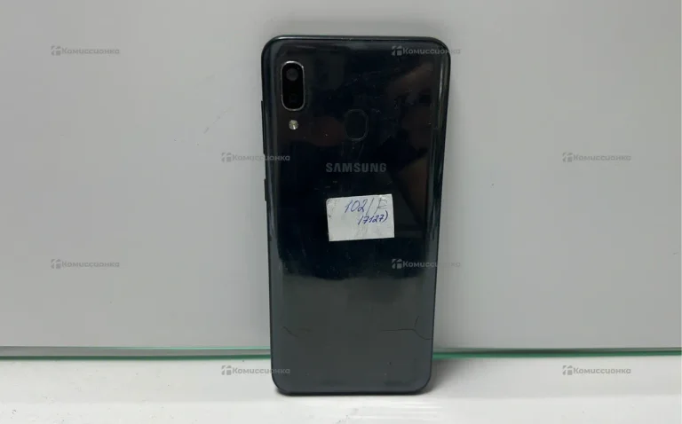 Samsung Galaxy A20 3/32 ГБ
