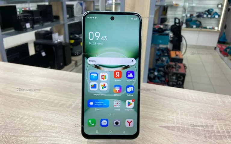 Tecno Spark 30C 4/64 ГБ