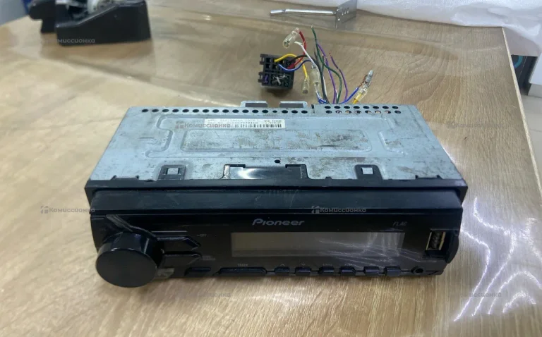 Автомагнитола  Pioneer MVH-190U