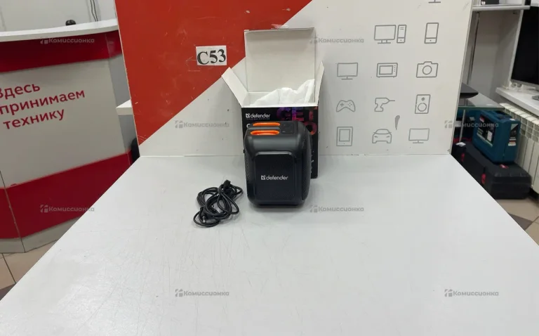 8 Колонка  Defender Q4