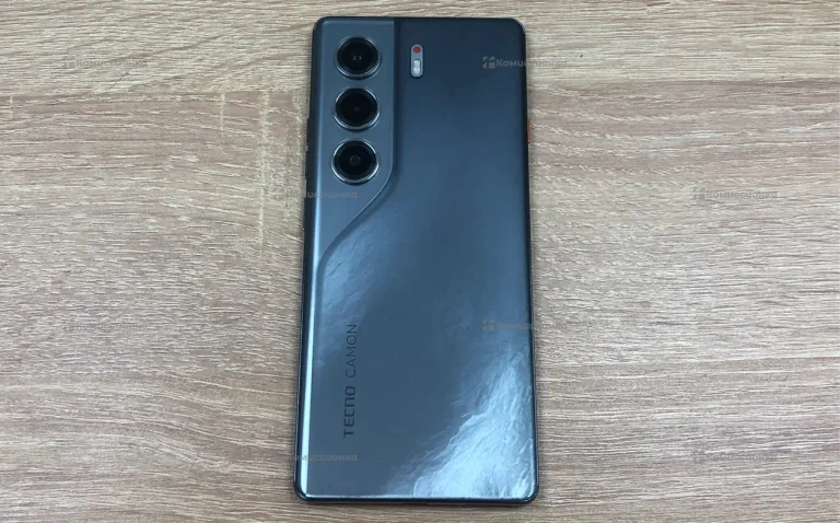 Tecno Camon 40 Pro 8/256 ГБ