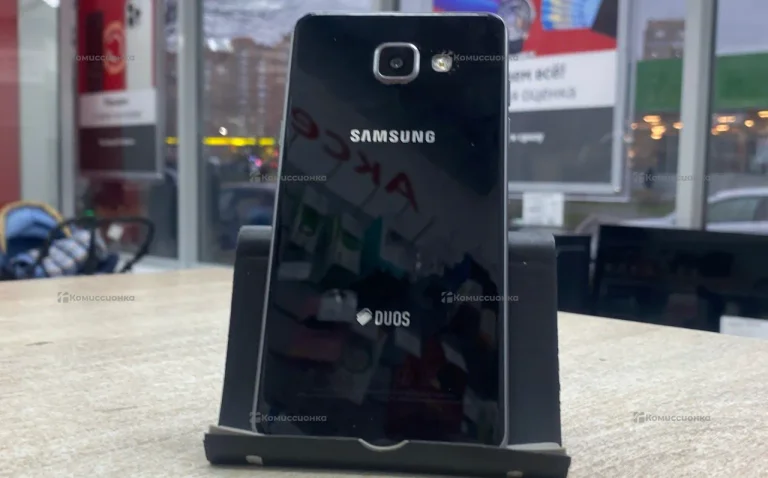 Samsung Galaxy A5 (2016) 2/16 ГБ
