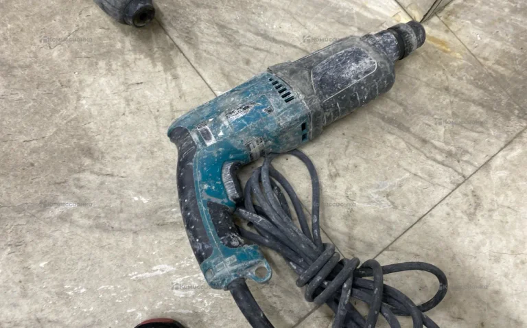 Перфоратор makita HR2470