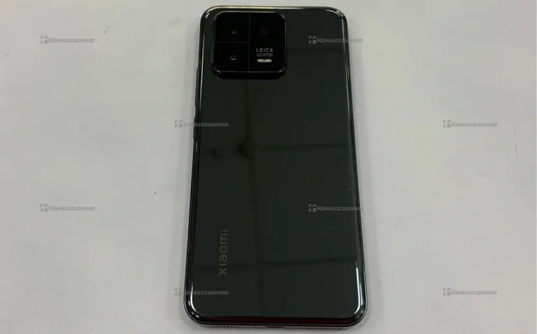 Xiaomi 13 12/256 ГБ