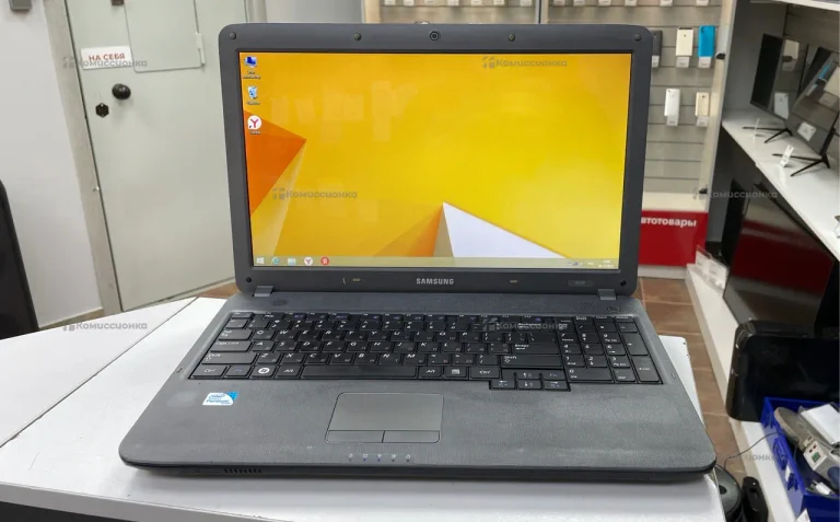 Ноутбук  Samsung NP-R530