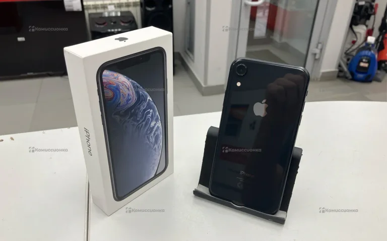 Apple iPhone XR 3/128 ГБ