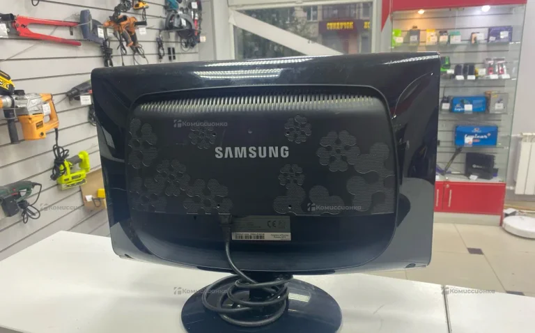 Монитор Samsung SyncMaster 2033SN