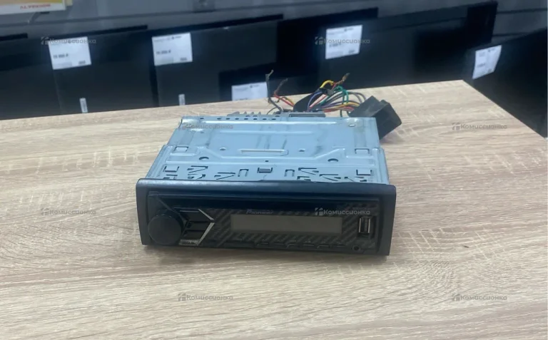 Автомагнитола  pioneer deh-1052ub