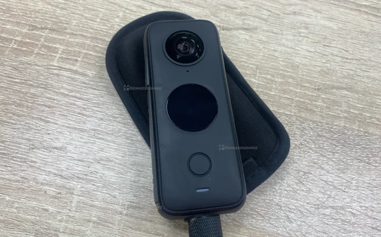 Видеокамера  Insta360