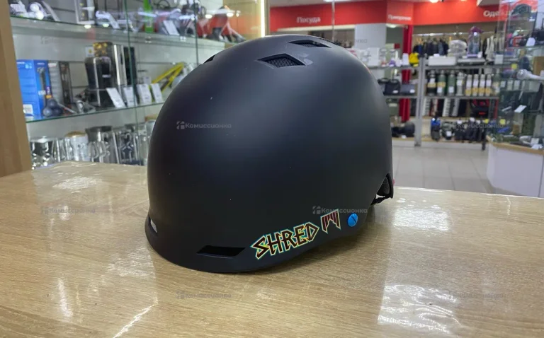 Шлем SHRED + защита спины HEAD