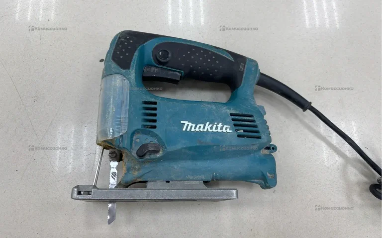 Электролобзик Makita 4329