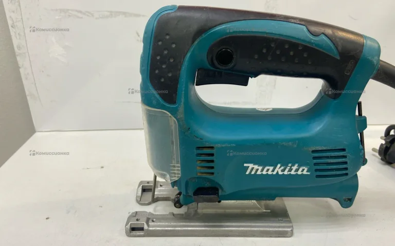 Электролобзик makita 4329