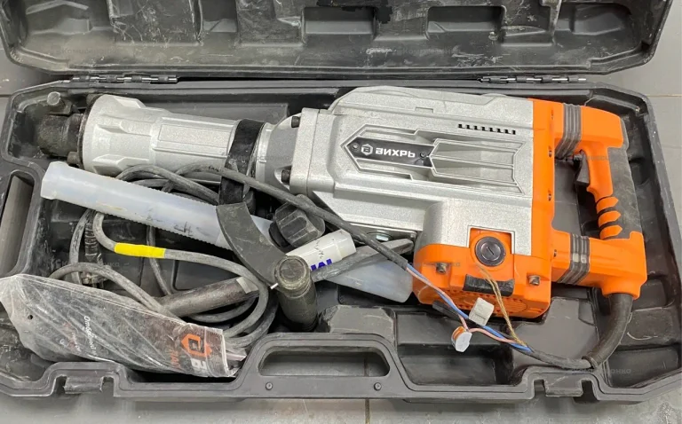 Отбойный молоток электрический Вихрь ОМ-1600М