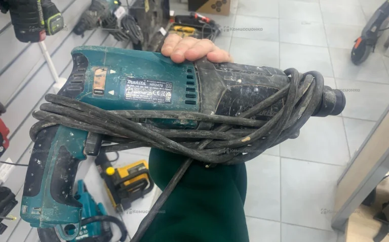 перфоратор Makita  hr2470