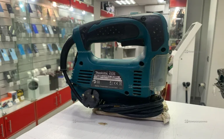 электролобзик makita 4326