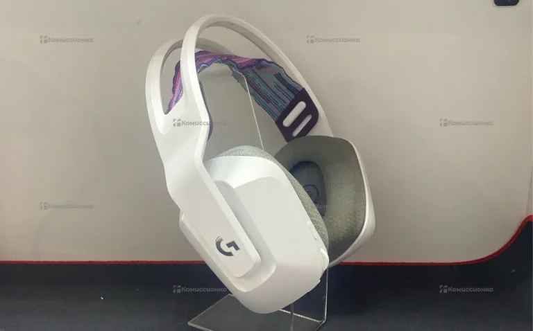 Игровые наушники Logitech G733