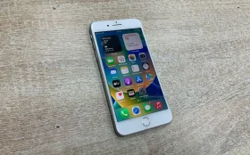 Apple iPhone 8 Plus 3/64 ГБ