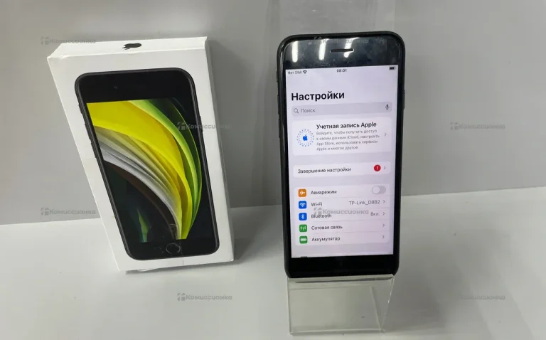 Apple iPhone SE (2020) 3/64 ГБ
