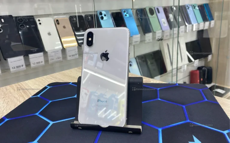 Apple iPhone X 3/64 ГБ