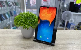 Samsung Galaxy A20 3/32 ГБ