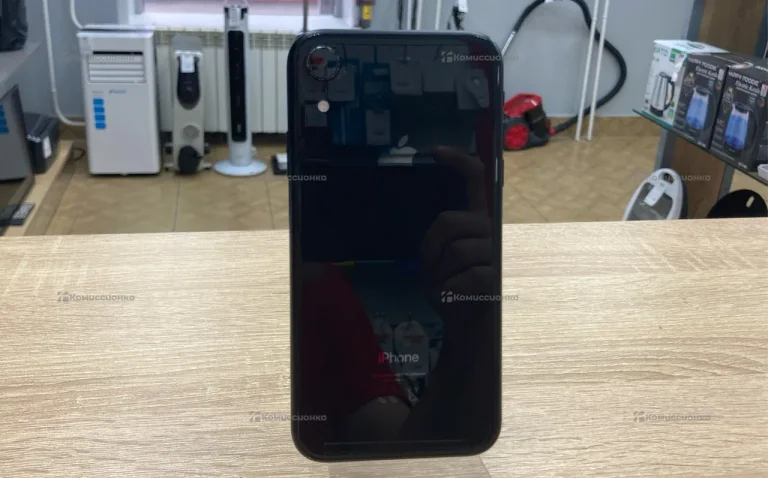 Apple iPhone XR 3/64 ГБ