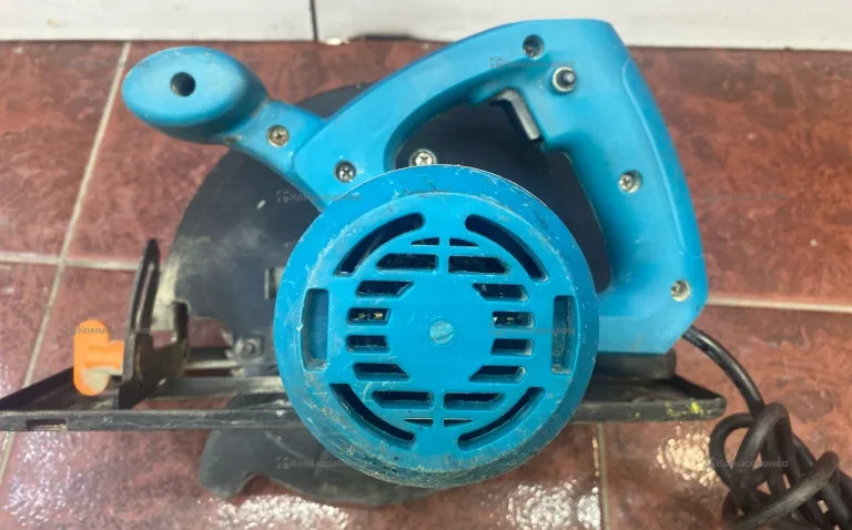 Дисковая пила bort BHK-160U