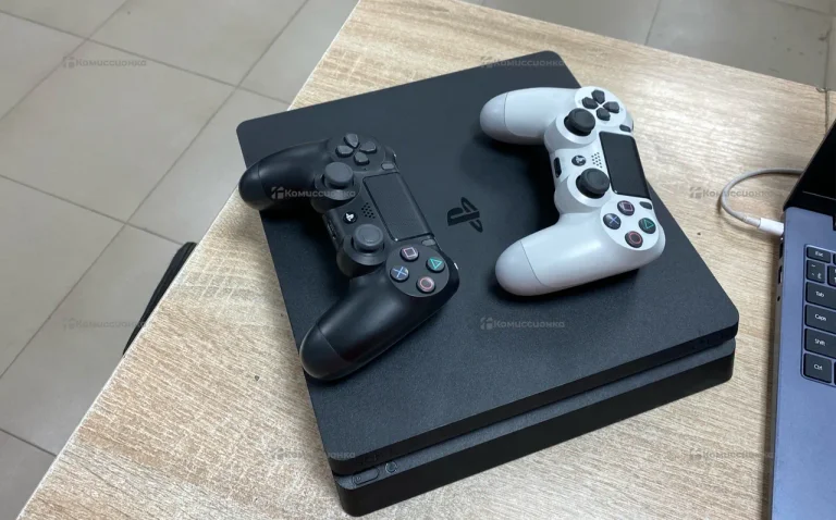 Приставка PS4. Игровая приставка PS4 1Tb