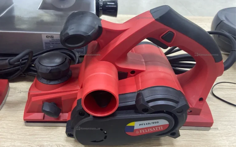 Электрорубанок Felisatti PF110/950