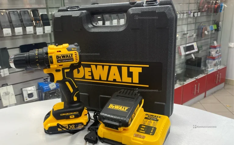 Шуруповерт Dewalt DCD708