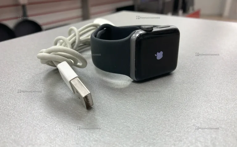 Часы  Apple Watch Series 3 38MM