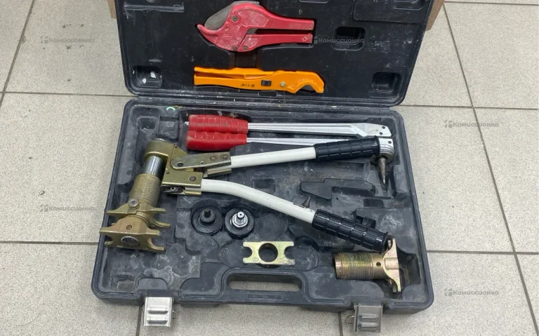 Пресс инструмент PEX-1632..