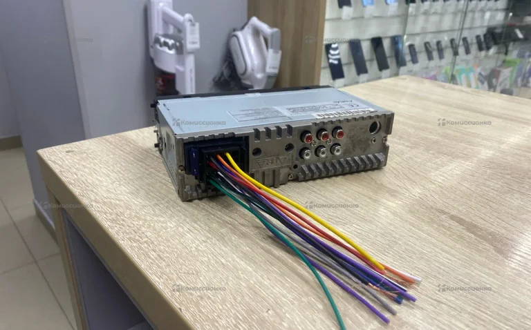 Автомагнитола  Aura