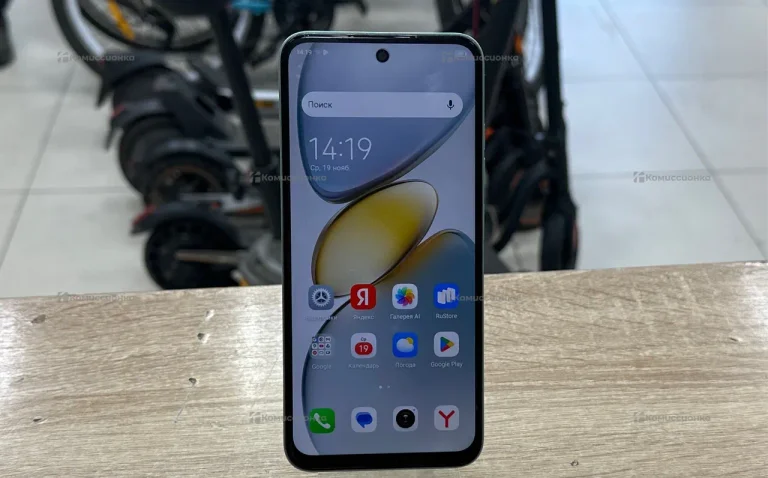 Tecno Spark Go 1 4/128 ГБ