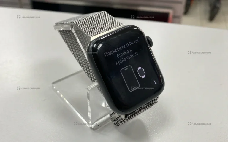 Часы  Apple Watch Series 6
